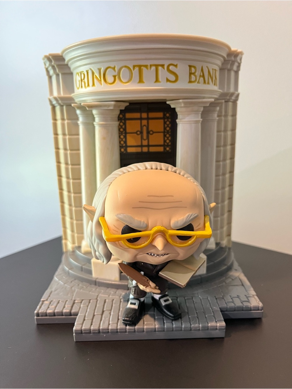 Funko Pop! Exclusive Harry Potter Gringotts Head Goblin Figure #138, Loose